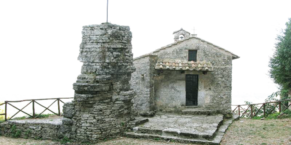 Umbria. Il menhir naturale dello Speco di Narni